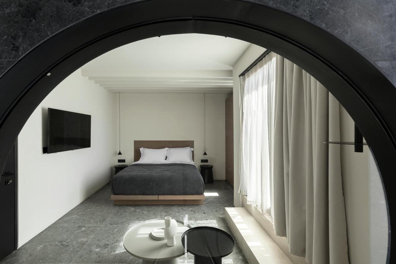 Cubic Mykonos Seafront Design Suites Ornos  Exterior photo